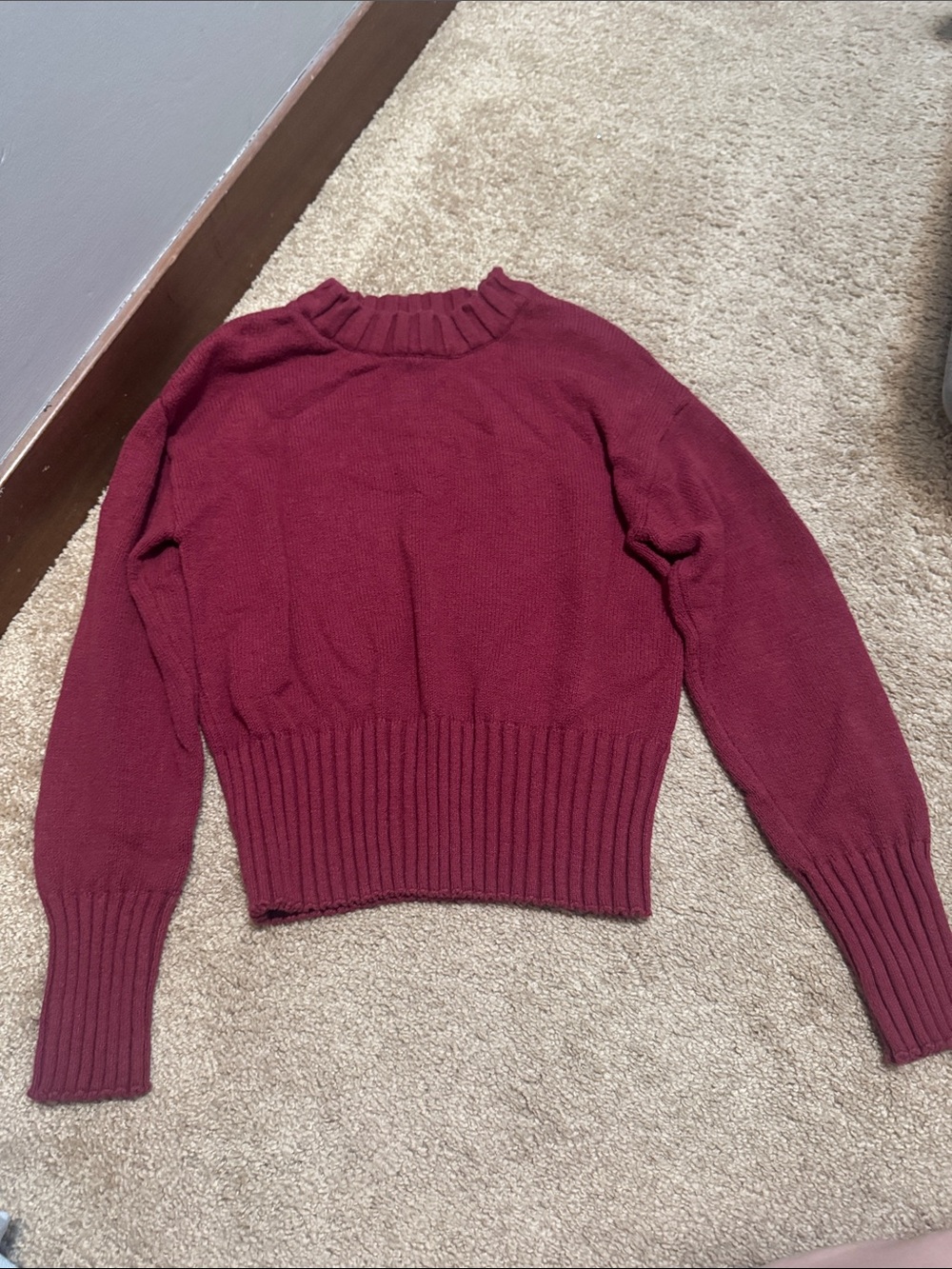 GAP Women's Cropped Crewneck Sweater - Burgundy